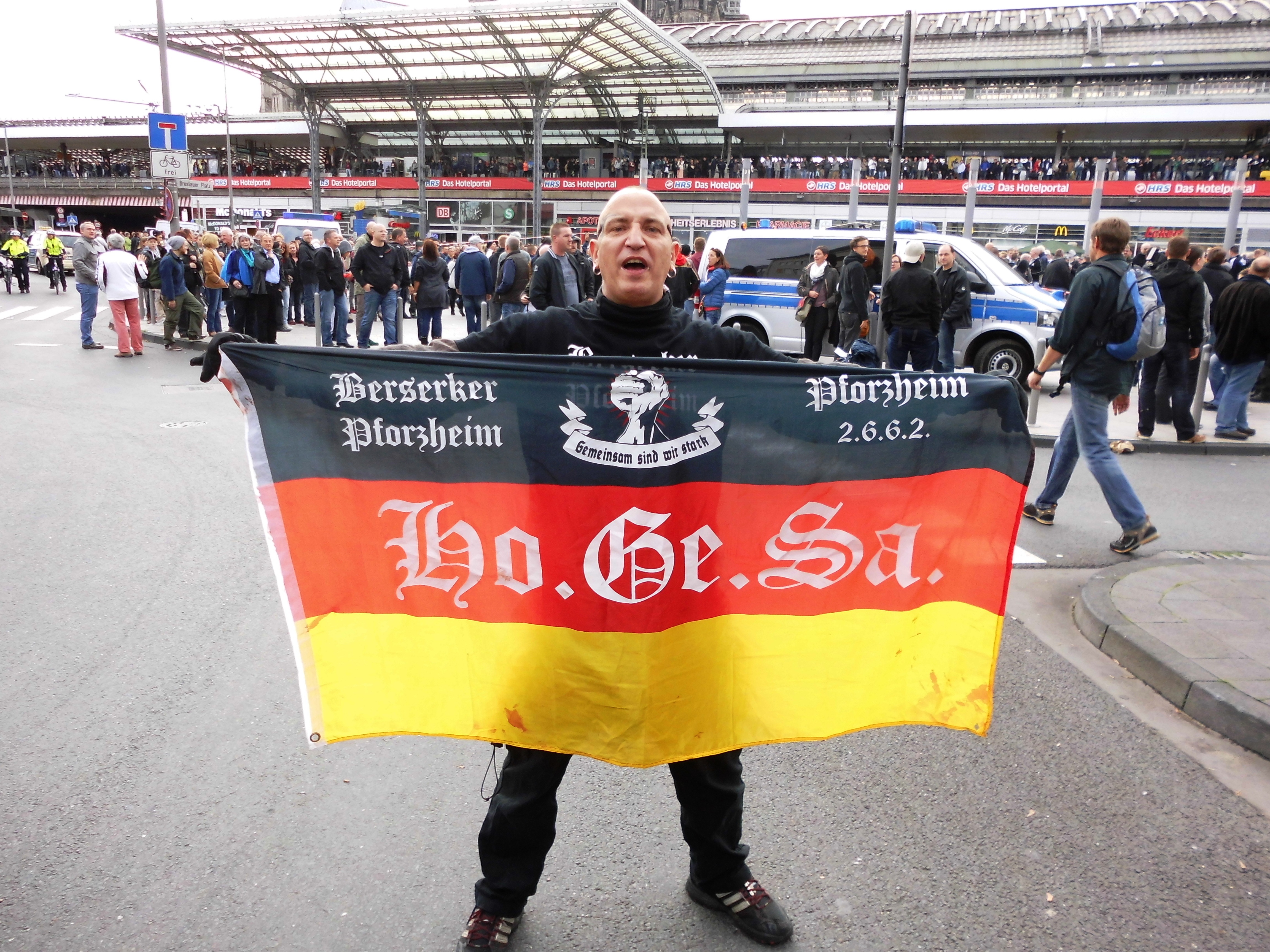 HoGeSa_−_Berserker_Pforzheim